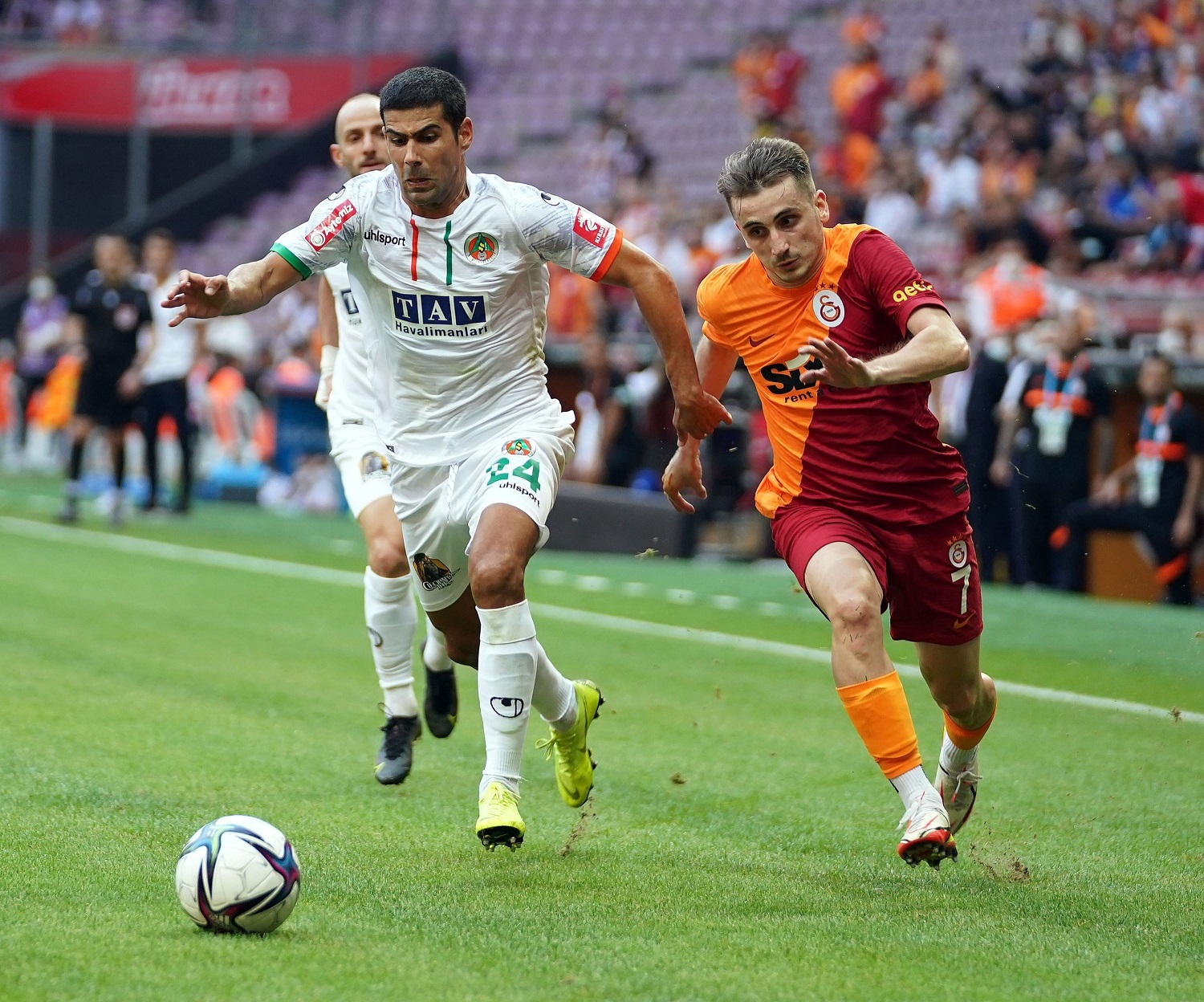 Nhận định soi kèo Alanyaspor vs Galatasaray lúc 00h00 ngày 27/9/2025