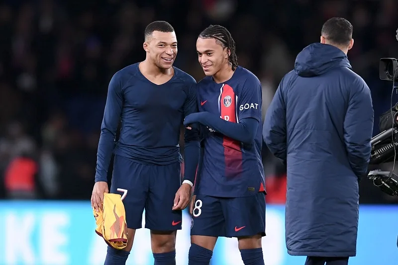 em trai mbappe
