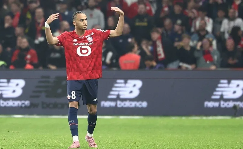em trai mbappe la ai